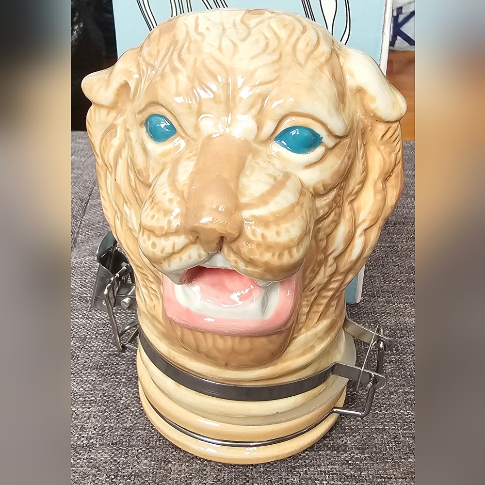 Contained Art ceramic Lion Head Art Piece - Tan and Blue